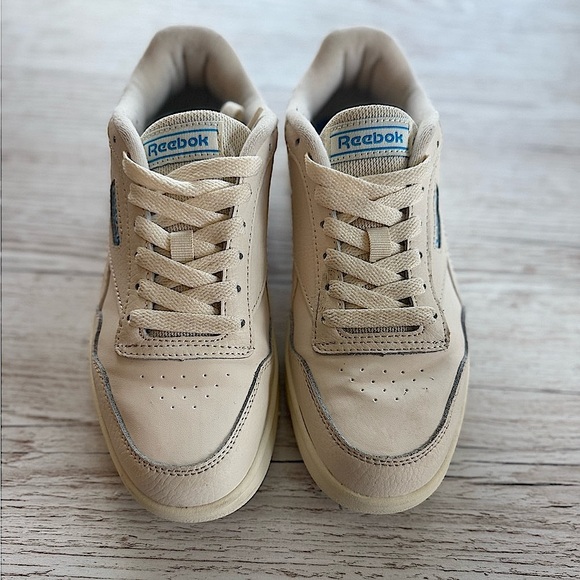 Reebok Classic Beige/Off White Baby Blue Sneakers Size 7 - Picture 4 of 7
